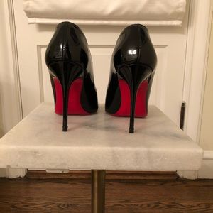 Christian Louboutin Iconic Black Patent Pumps 35.5